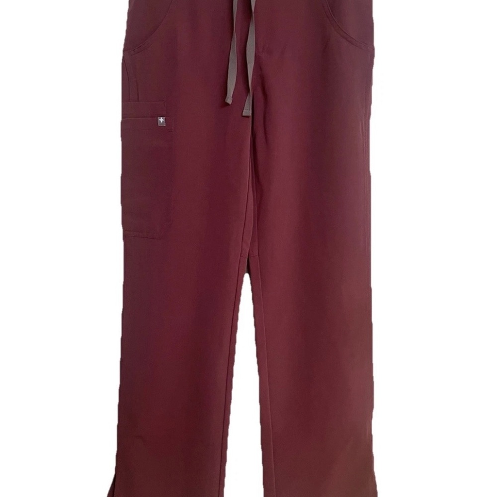 FIGS  Kade Cargo Scrub Pants Womens XS/P Burgundy T21004P